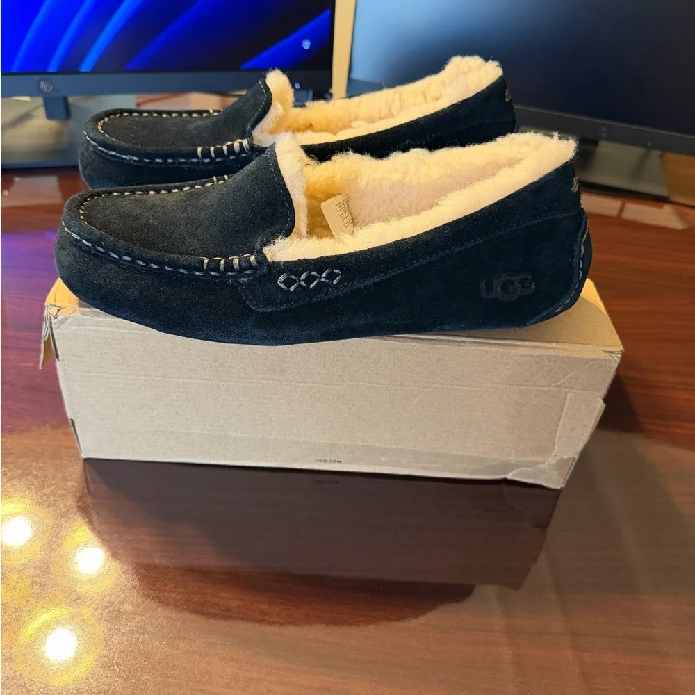 UGG Ansley women’s size 9 - Picture 3 of 8